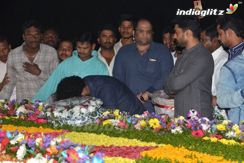 Nandamuri Family Pays Tribute To NTR