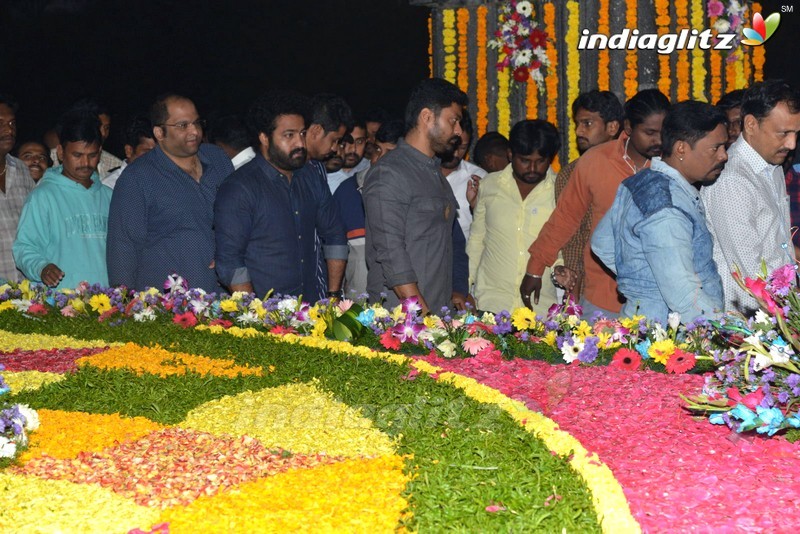 Nandamuri Family Pays Tribute To NTR