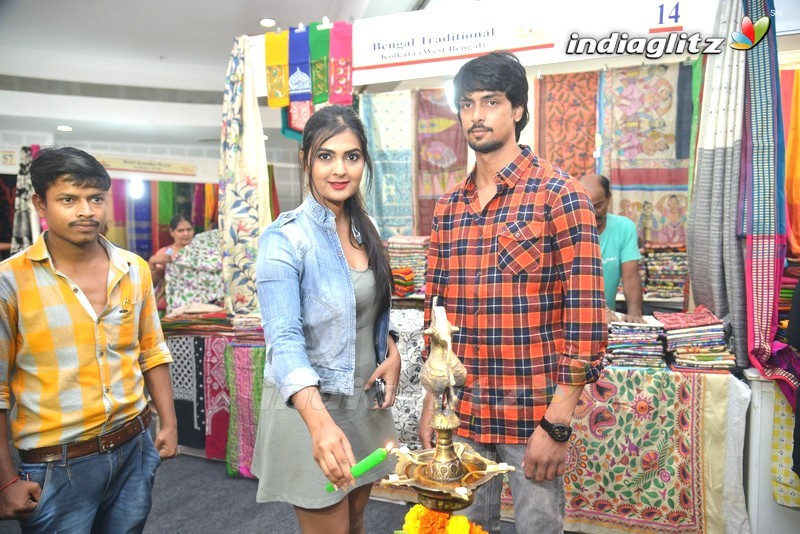 Neha Deshpande Inaugurates Silk India Expo