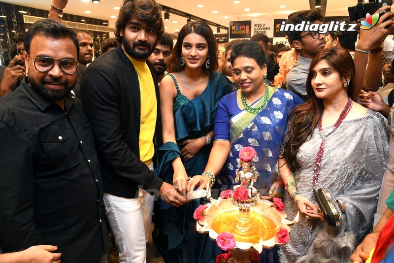 Nidhhi Agerwal and Kartikeya Launches  KLM Shopping Mall