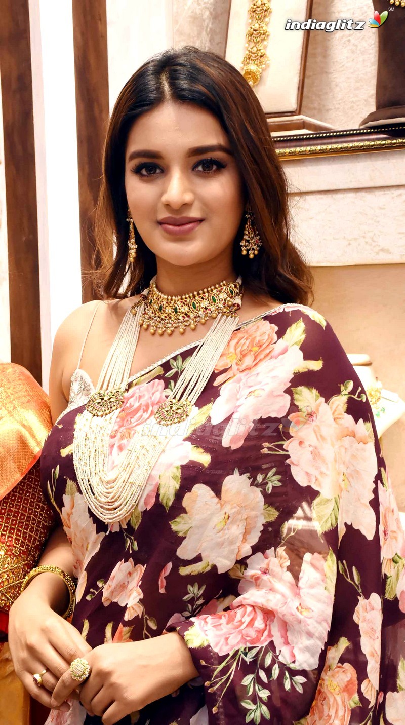 Niddhi Agerwal Launches Manepally Jewellers 4th Branch at Dilsukhnagar