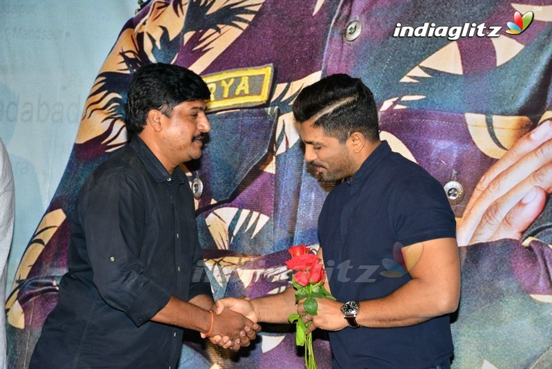 Army Officers Watch Naa Peru Surya