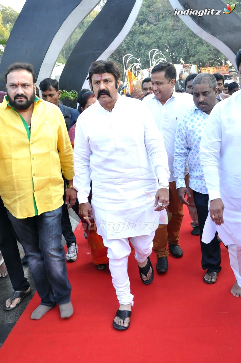 Celebs Pays Tribute At NTR Ghat