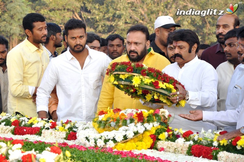 Celebs Pays Tribute At NTR Ghat