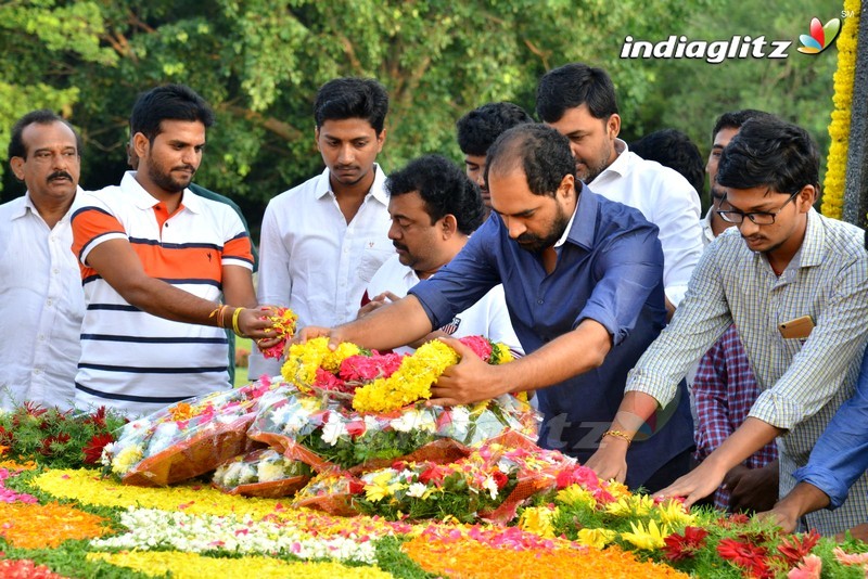 Nandamuri Family Pay Tribute to Sr NTR at NTR Ghat