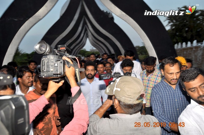 Nandamuri Family Pays Tribute to NTR at NTR Ghat