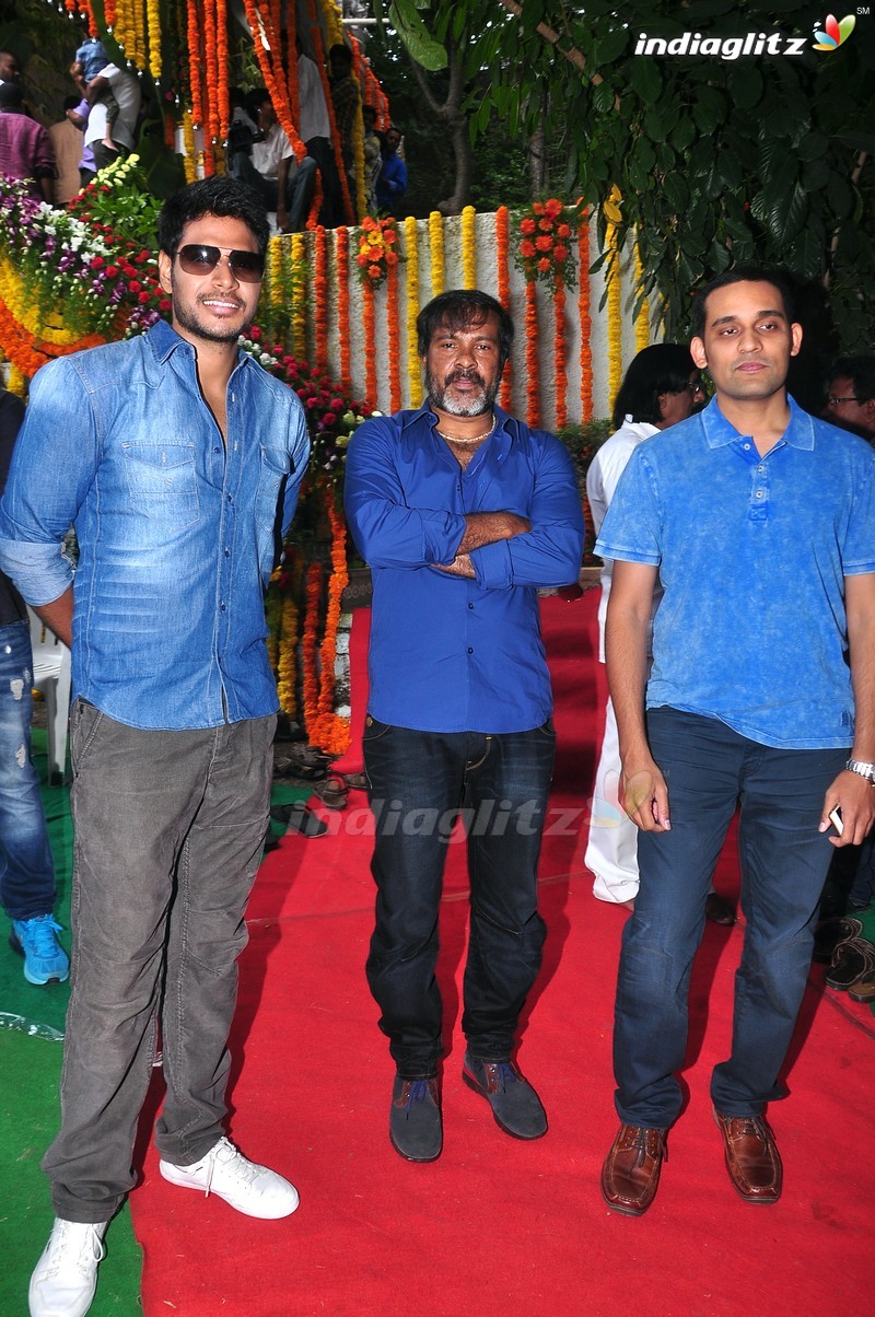 'Okka Ammayi Thappa' Movie Launch