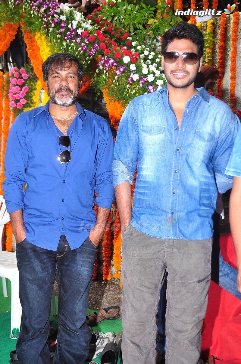 'Okka Ammayi Thappa' Movie Launch