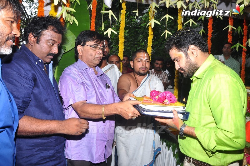 'Okka Ammayi Thappa' Movie Launch