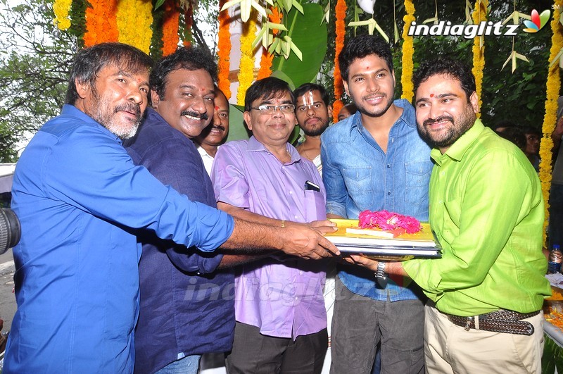 'Okka Ammayi Thappa' Movie Launch