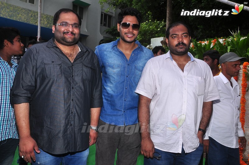 'Okka Ammayi Thappa' Movie Launch