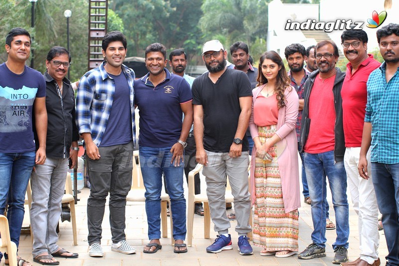 Punith Rajkumar Visits Allu Sirish's 'Okka Kshanam' Sets