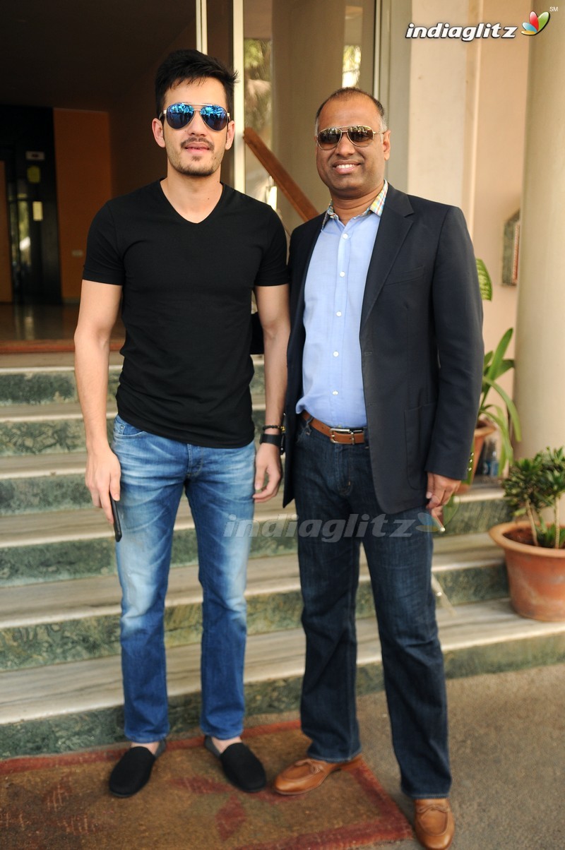 Naga Chaitanya And Akhil Launches 'Oopiri' Trailer