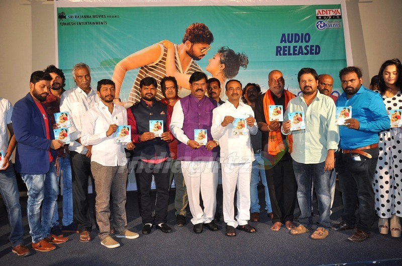 'Padipoya Nee Maayalo' Audio Launched