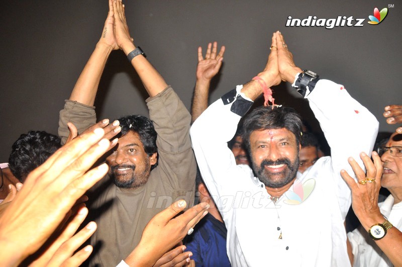 'Paisa Vasool' Team Visits Sandhya 70MM, Hyd