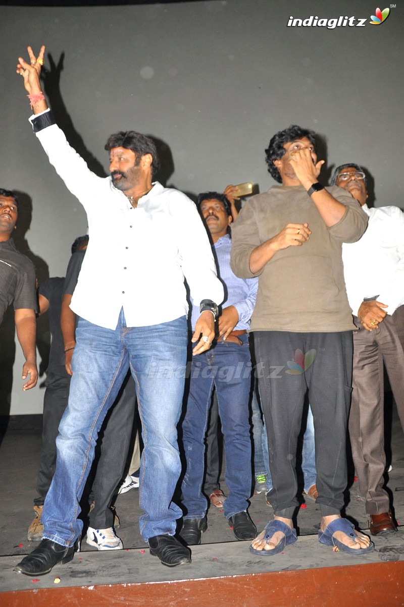 'Paisa Vasool' Team Visits Sandhya 70MM, Hyd