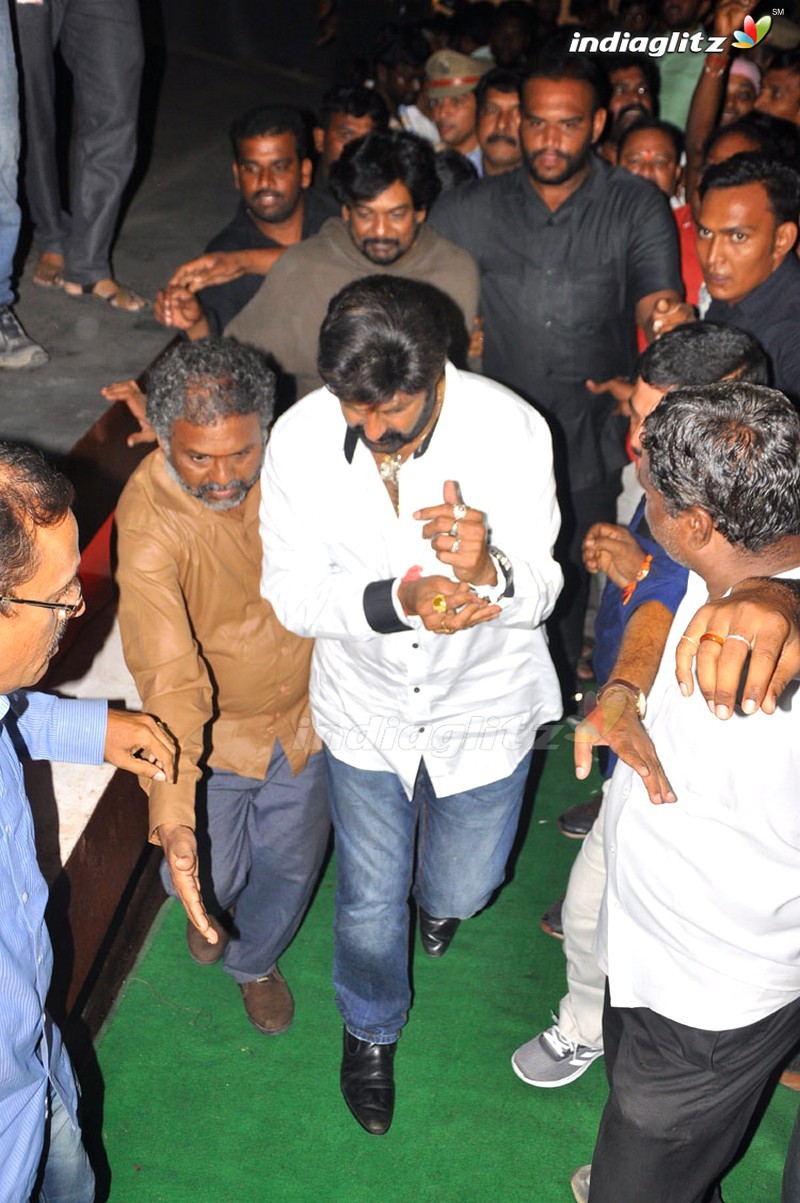 'Paisa Vasool' Team Visits Sandhya 70MM, Hyd