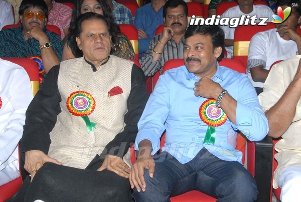 Paruchuri Brothers Felicitated