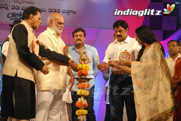 Paruchuri Brothers Felicitated