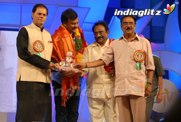 Paruchuri Brothers Felicitated