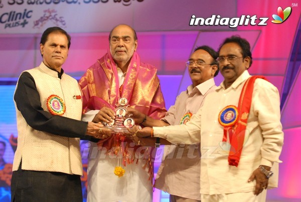 Paruchuri Brothers Felicitated