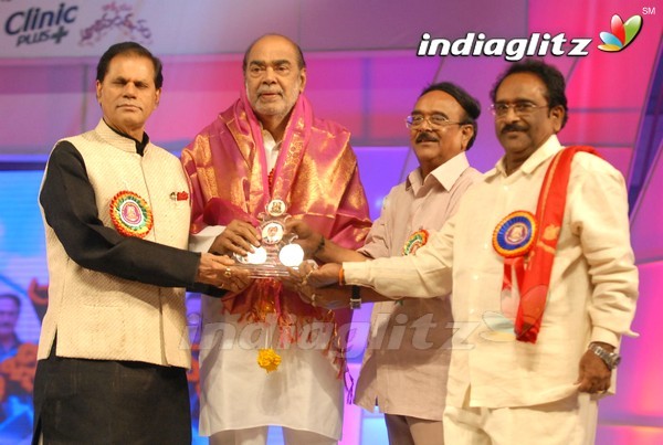 Paruchuri Brothers Felicitated