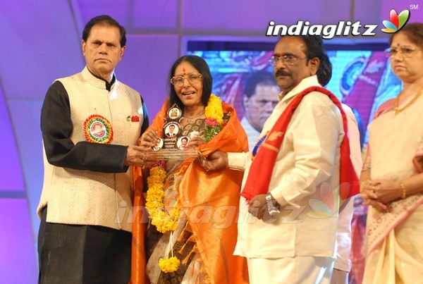 Paruchuri Brothers Felicitated