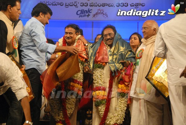 Paruchuri Brothers Felicitated