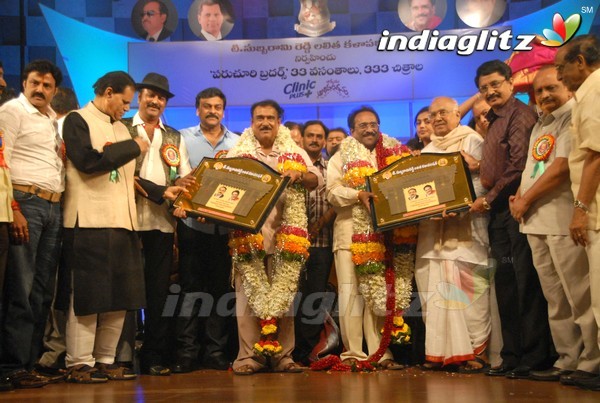 Paruchuri Brothers Felicitated