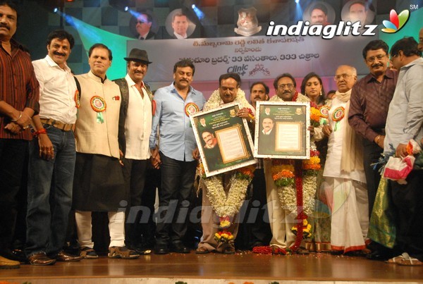 Paruchuri Brothers Felicitated