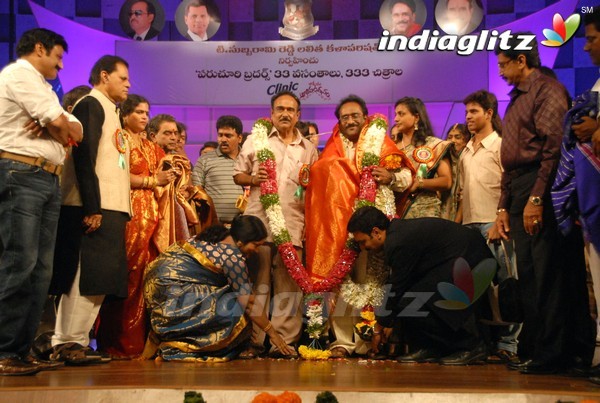 Paruchuri Brothers Felicitated