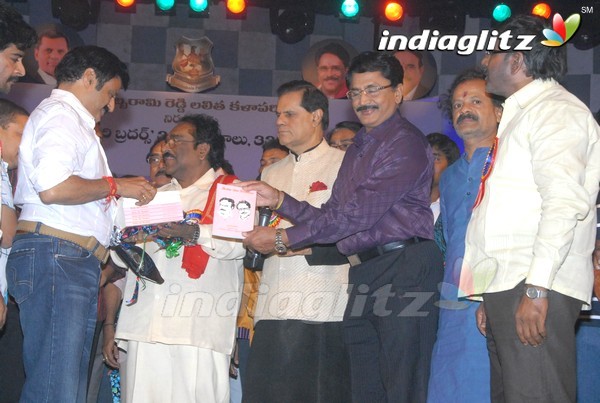 Paruchuri Brothers Felicitated