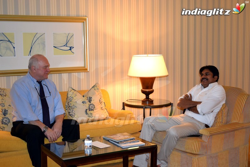 Pawan Kalyan Meets Harvard Prof Steven Jarding