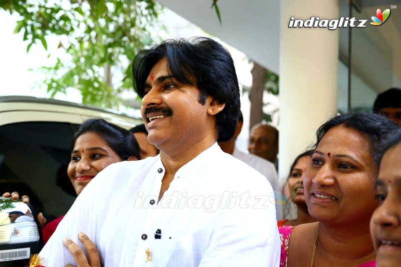 Pawan Kalyan Starts To Kondagattu Anjaneya Temple From Janasena Office