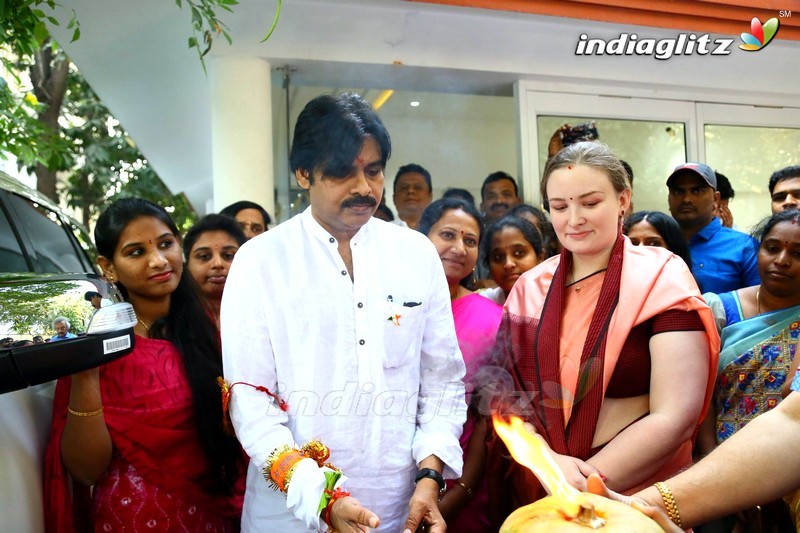 Pawan Kalyan Starts To Kondagattu Anjaneya Temple From Janasena Office