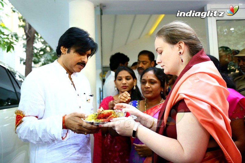 Pawan Kalyan Starts To Kondagattu Anjaneya Temple From Janasena Office