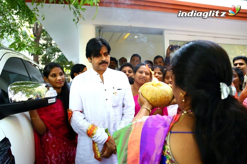 Pawan Kalyan Starts To Kondagattu Anjaneya Temple From Janasena Office