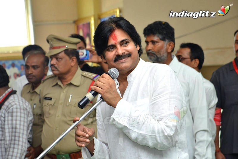 Pawan Kalyan in Puttaparthi to Dharmavaram