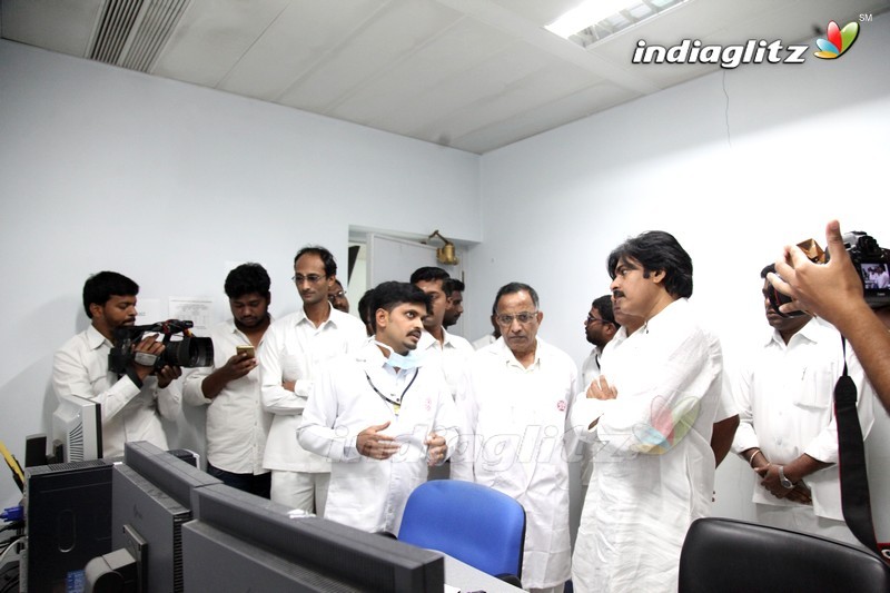 Pawan Kalyan in Puttaparthi to Dharmavaram