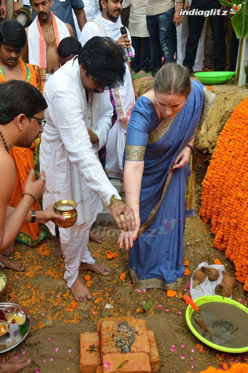 Pawan Kalyan's Amaravathi House Foundation Ceremony