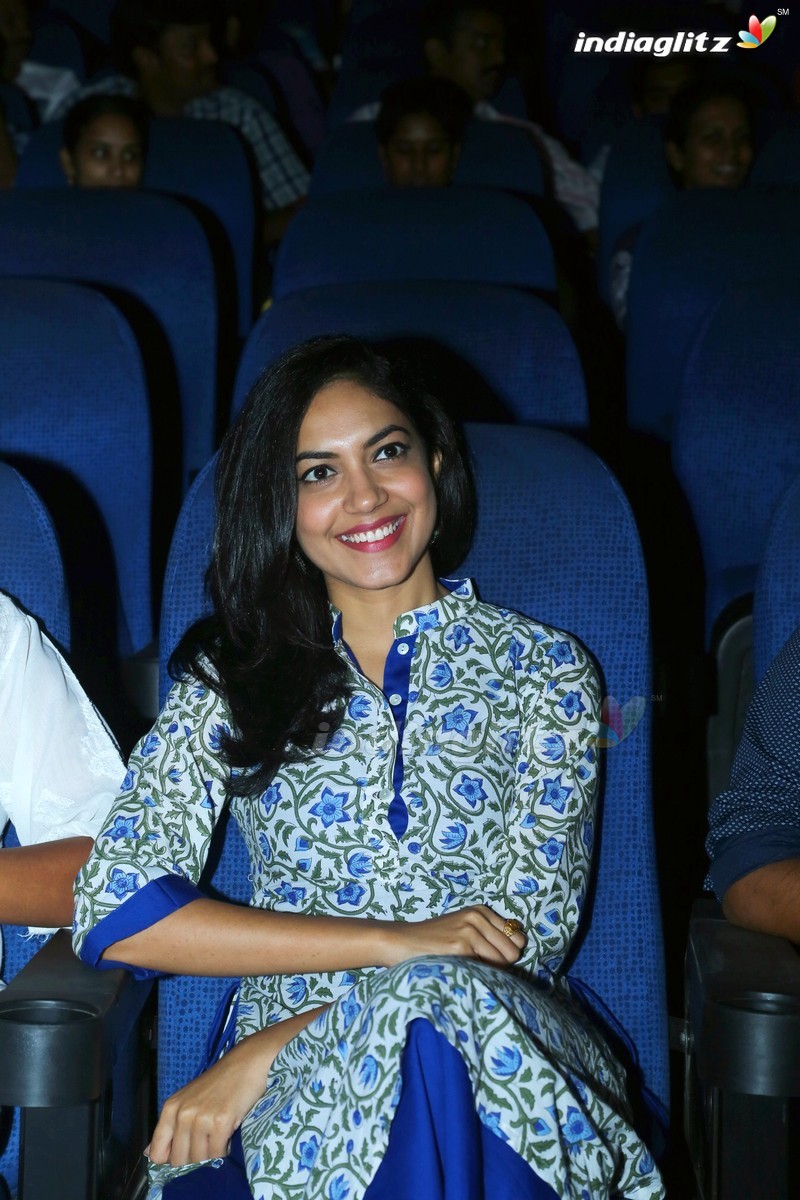 'Pelli Choopulu' Premier Show At Vijayawada