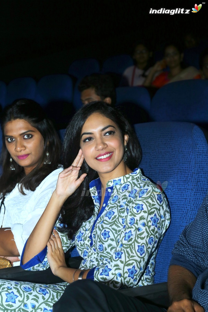 'Pelli Choopulu' Premier Show At Vijayawada