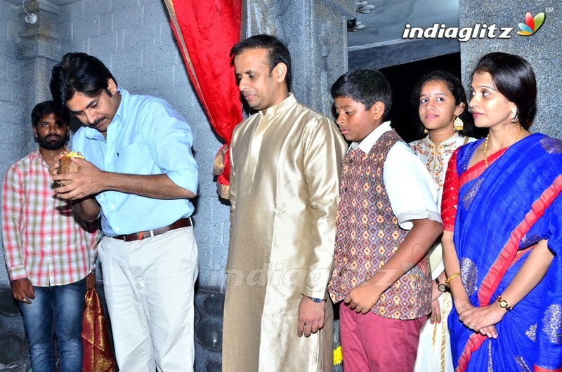 Pawan Kalyan @ Andhra Prabha Ganesh Pooja