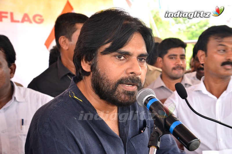 Pawan Kalyan Unfurls World's Largest Indian Flag At NTR Stadium