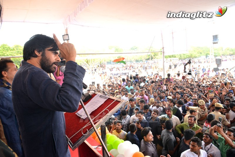 Pawan Kalyan Unfurls World's Largest Indian Flag At NTR Stadium