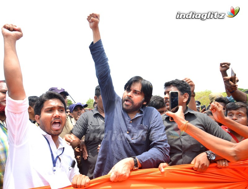 Pawan Kalyan Unfurls World's Largest Indian Flag At NTR Stadium