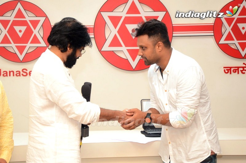 Pawan Kalyan Launches 'Yettaagayya Shiva' Song