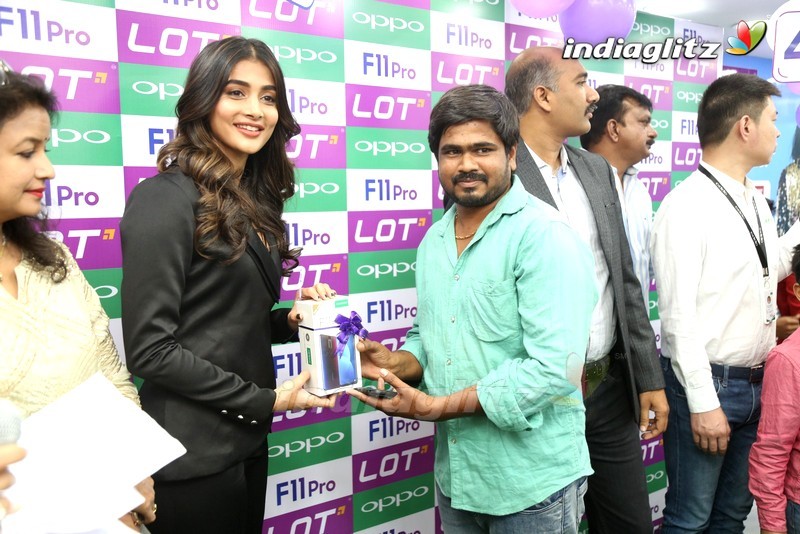 Pooja Hegde Launches Oppo F11 Pro Mobile