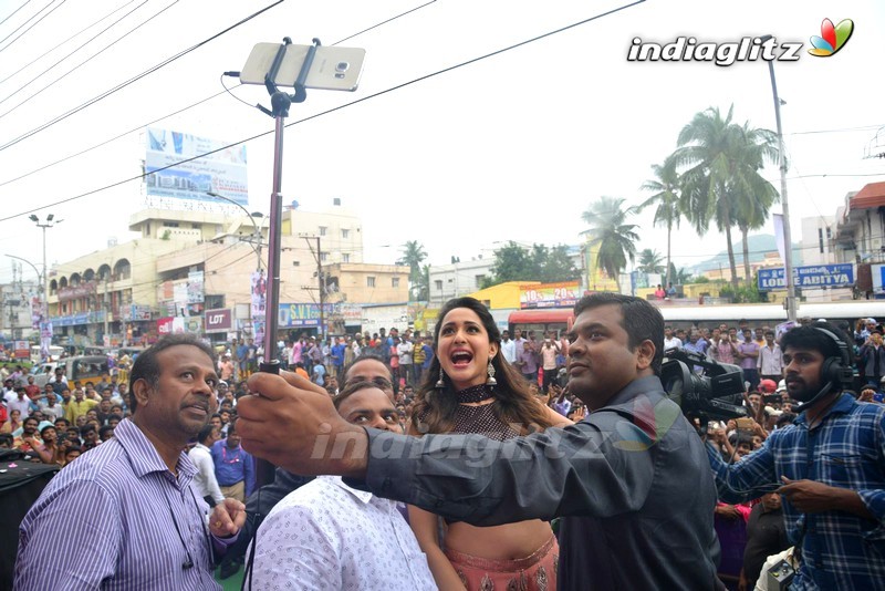 Pragya Jaiswal Launches B New Mobile Store at Gajuwaka