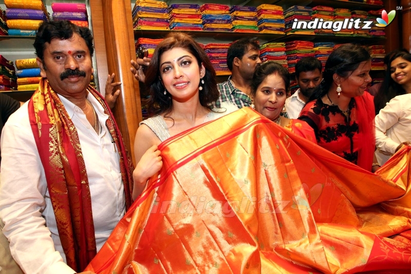 Pranitha Subhash Inaugurates Videms Silks Showroom at Vanasthalipuram